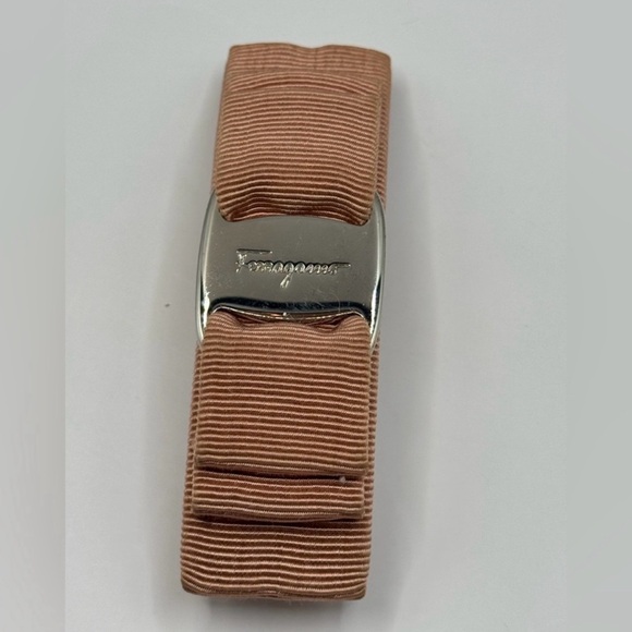 Salvatore Ferragamo Accessories - Ferragamo Pink Bow Hair Clip